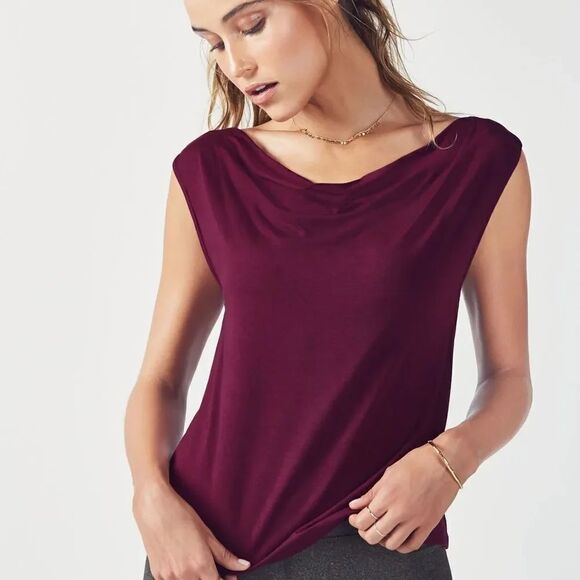 Fabletics Tops - ✨ Adeline Short-Sleeve Tee Tee✨